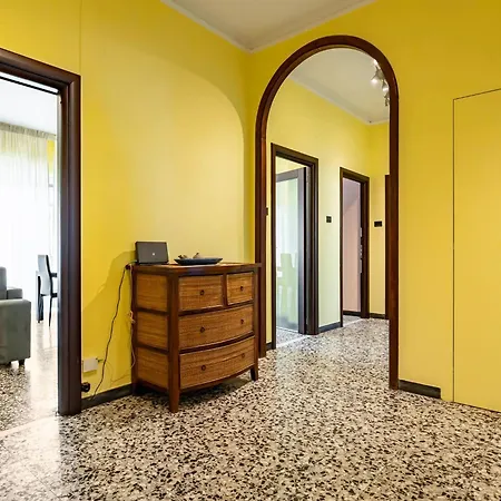 Guesthost - Punta Mesco