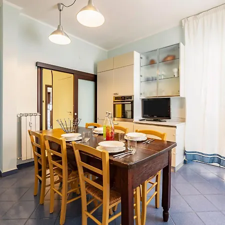 Punta Mesco Apartman *